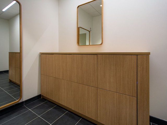 Smart Locker Island with RFID Reader on Top