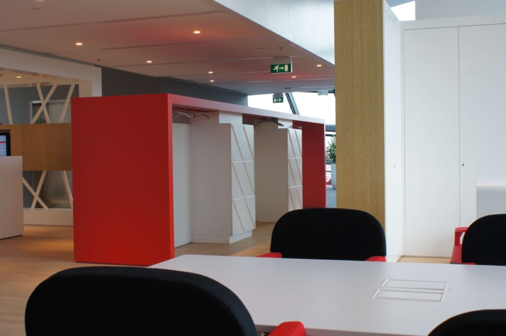 Smart Lockers in a Wall Partition to Divide up Space