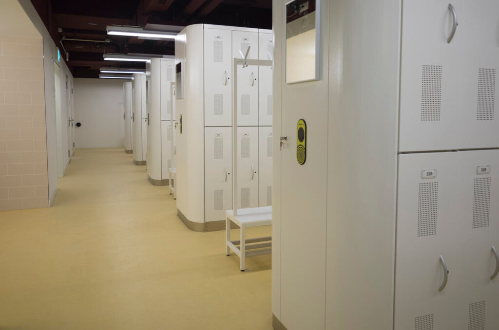 RFID Healthcare Lockers from Metra