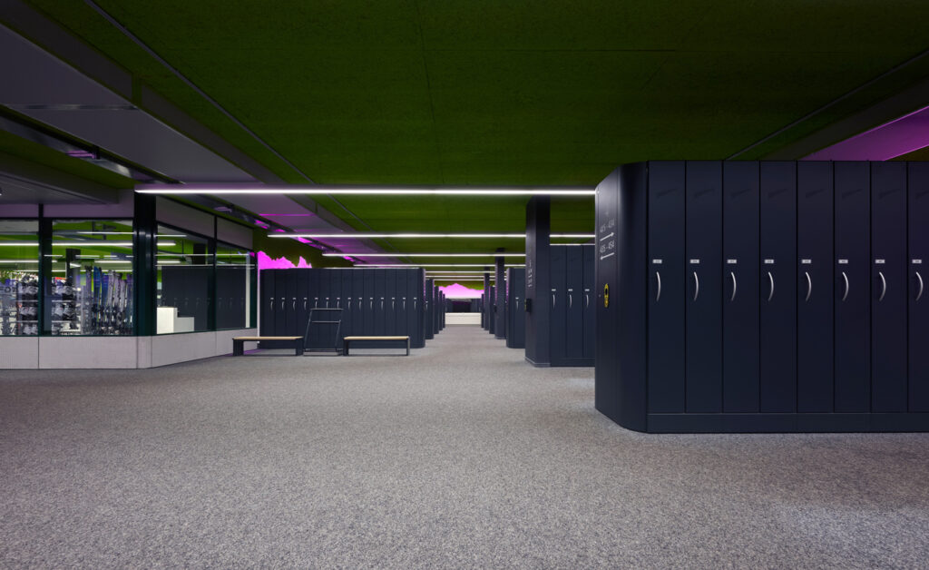 Metra Modo Ski Lockers